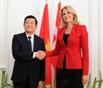 Viet Nam Dan Mach Som Nang Kim Ngach Thuong Mai Len 1 Ti Usd